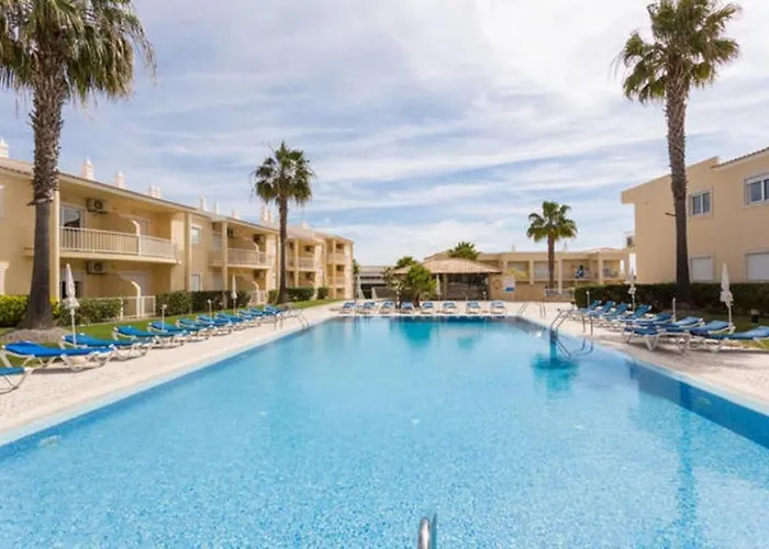 Parra Holidays Q House